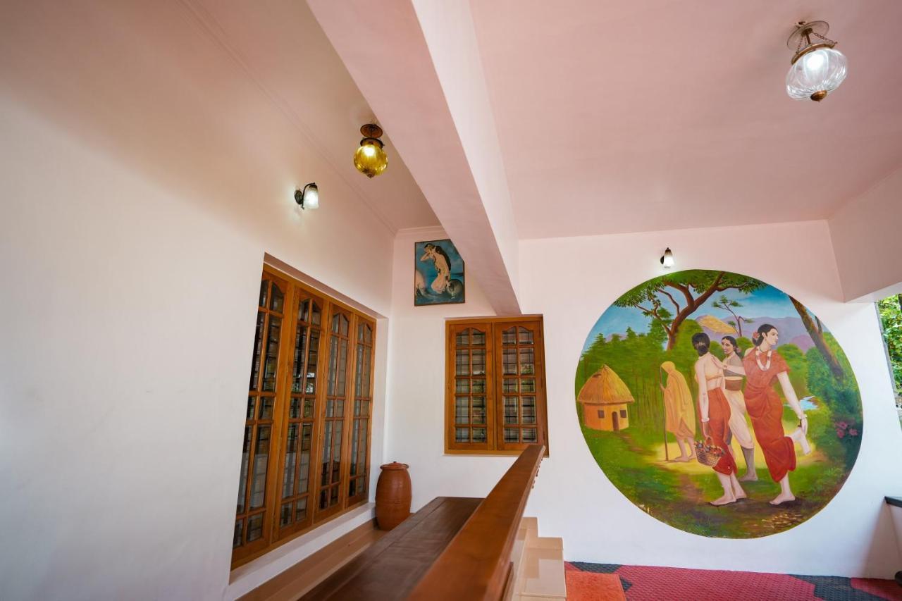Parudeesa - Heavenly- Luxurious Palace Look-Near Cbd - Kerala - India With Breakfast Kāladi Eksteriør bilde