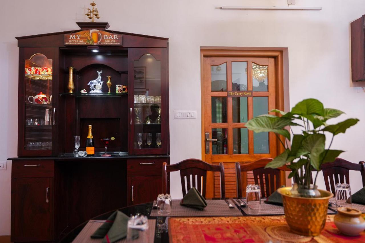 Parudeesa - Heavenly- Luxurious Palace Look-Near Cbd - Kerala - India With Breakfast Kāladi Eksteriør bilde