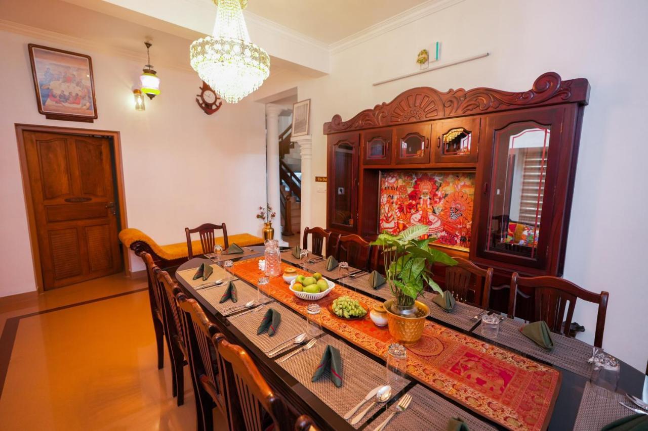 Parudeesa - Heavenly- Luxurious Palace Look-Near Cbd - Kerala - India With Breakfast Kāladi Eksteriør bilde