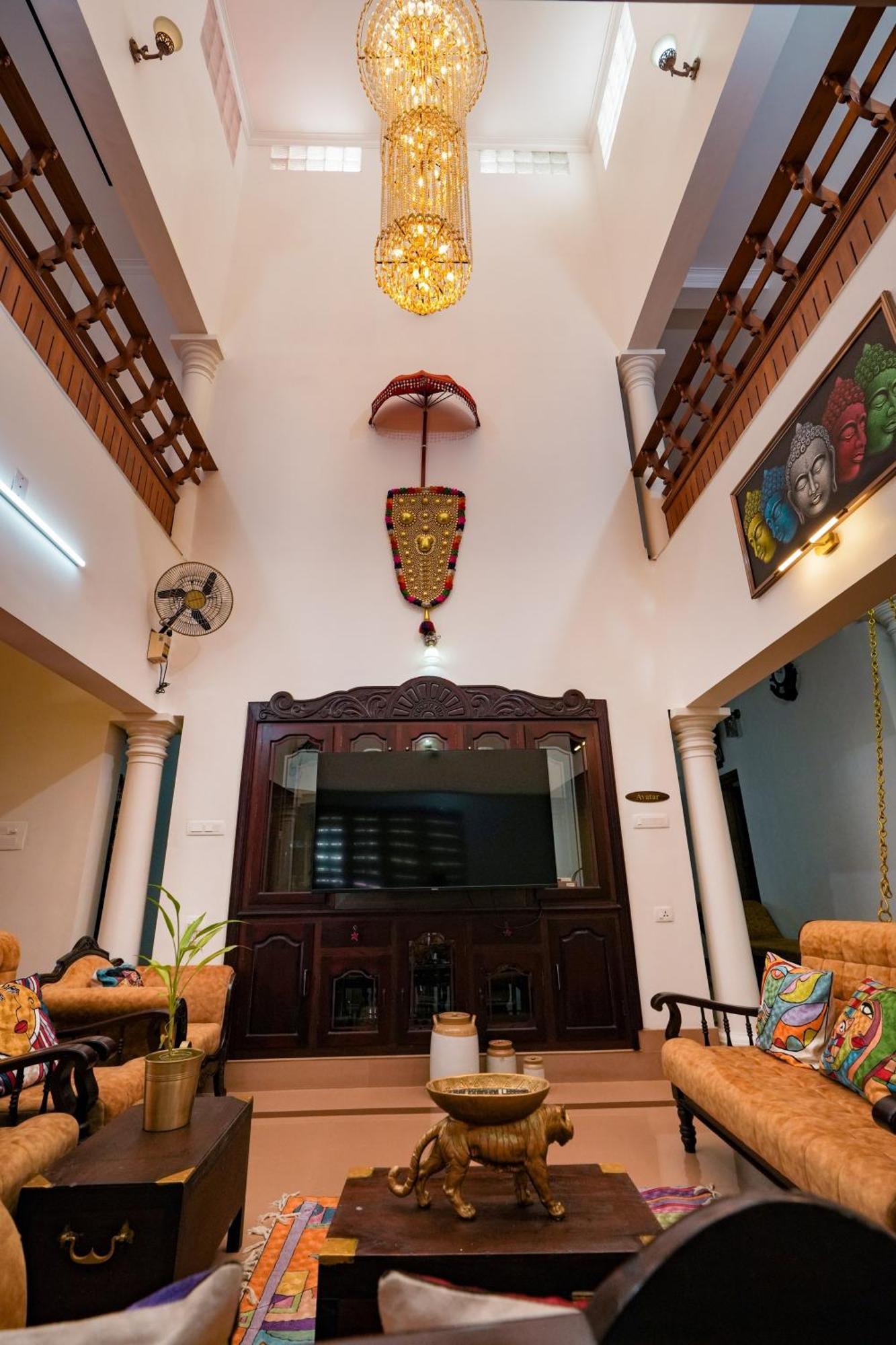 Parudeesa - Heavenly- Luxurious Palace Look-Near Cbd - Kerala - India With Breakfast Kāladi Eksteriør bilde